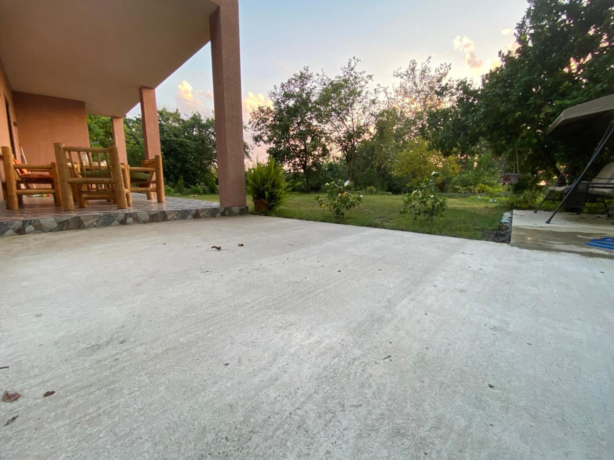 Orange Villa Гоніо Екстер'єр фото